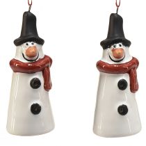 Závěsná dekorace Veselý sněhulák – bílá s červeným šátkem a černým kloboukem, 7,5 cm – ideální pro slavnostní vánoční stromky – balení 2 ks