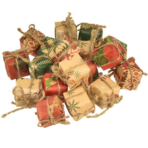 položky Papírové dárkové krabičky mini sada, červeno-zeleno-přírodní, 2,5x3 cm, 18 kusů - vánoční dekorace