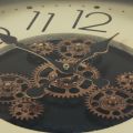 Floristik24 Nástěnná dekorace nástěnné hodiny ozubené hodiny bronzové krémové retro Ø54cm